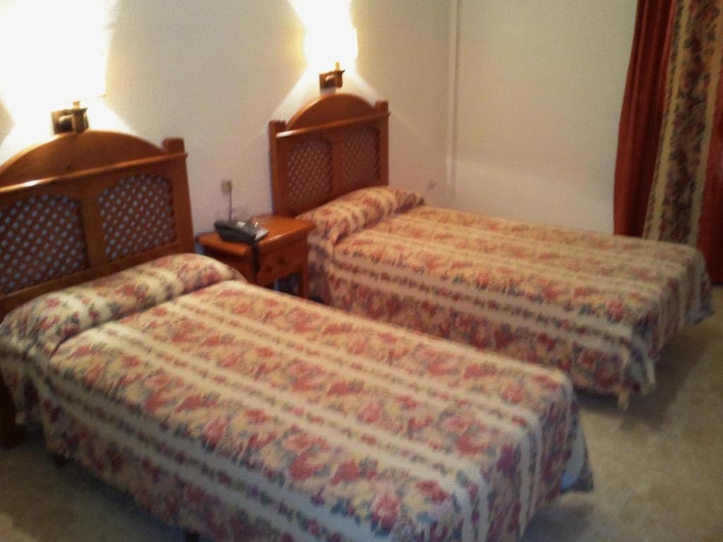 Hotel Castillo De Montemayor חדר תמונה